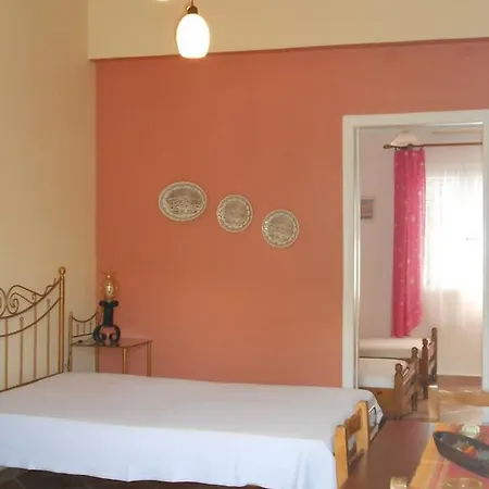 Voutsinou Apartment Kini