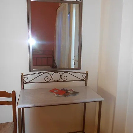 Voutsinou Apartment *